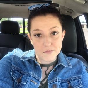 Meet your Posher, Carli